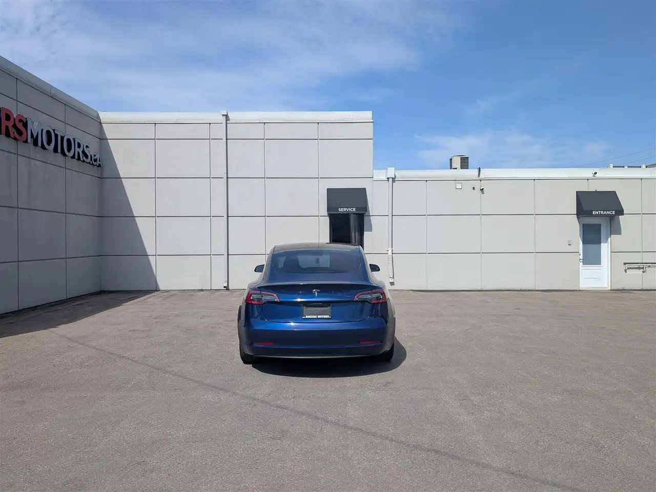 Tesla Model 3 photo Tesla Model 3