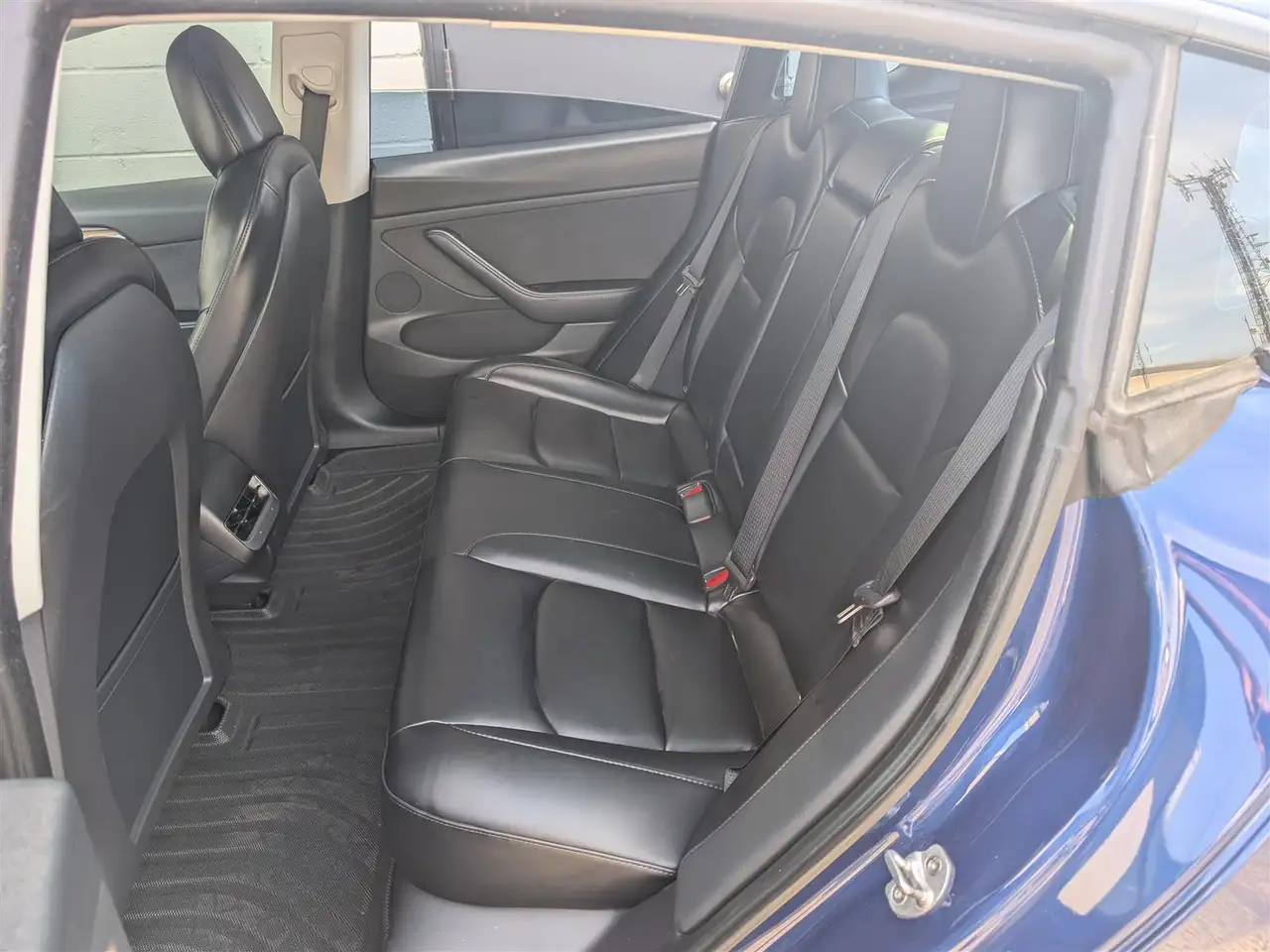 Tesla Model 3 photo Tesla Model 3