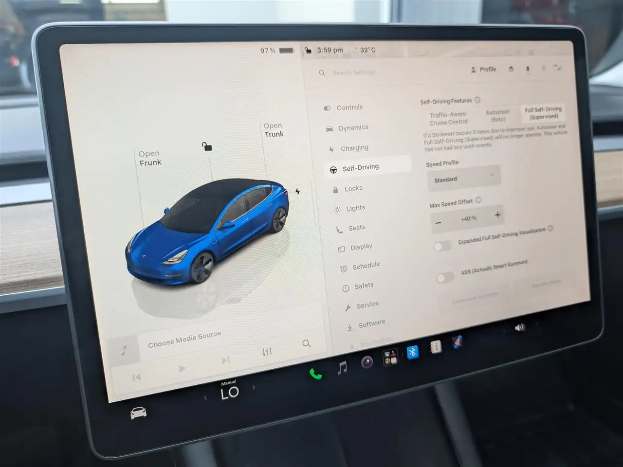 Tesla Model 3 photo Tesla Model 3