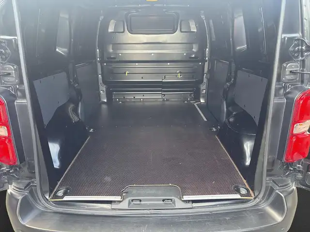 Peugeot Expert view 8
