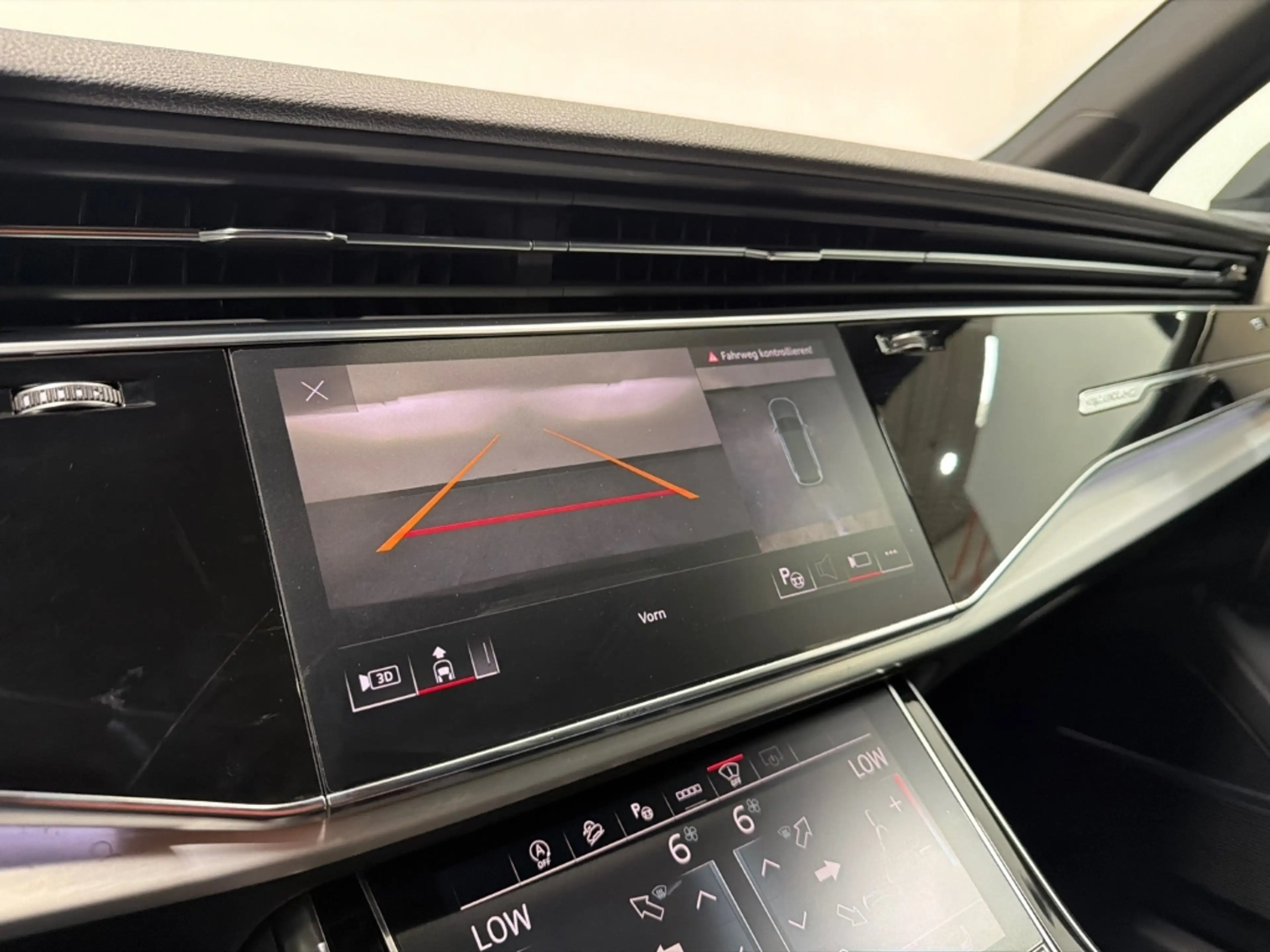 Audi SQ7 4.0 TFSI QU BLACK FAHRWERKSPAKET MATRIX PANO AHK 3 — photo 14