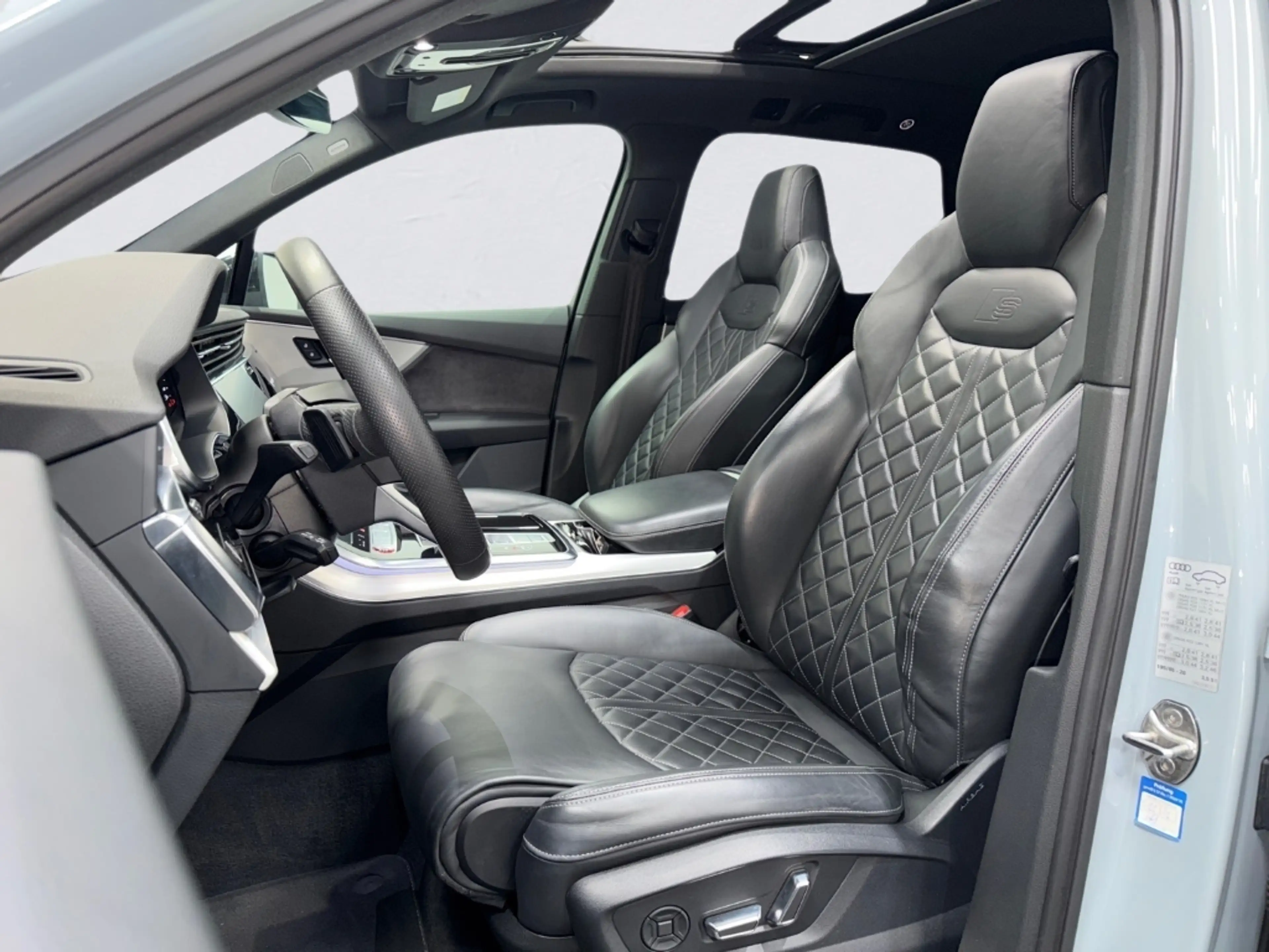 Audi SQ7 4.0 TFSI QU BLACK FAHRWERKSPAKET MATRIX PANO AHK 3 — photo 9