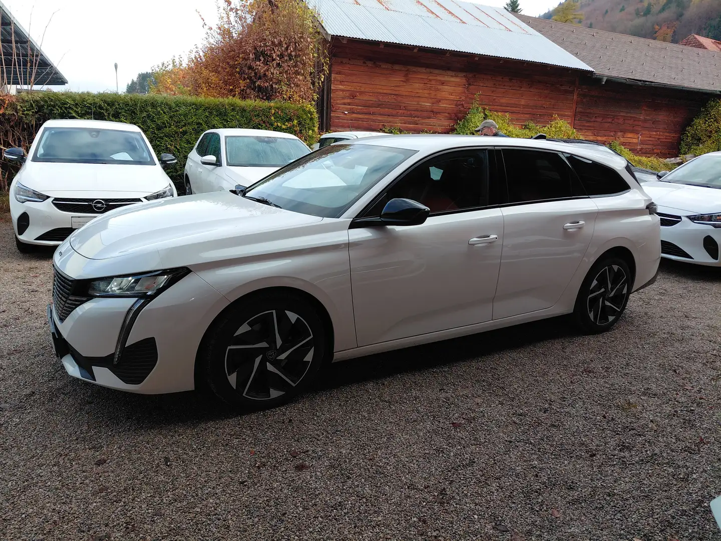 Peugeot 308 SW BlueHDI Allure Pack Aut. * Leder, Kamera, ACC * - 2