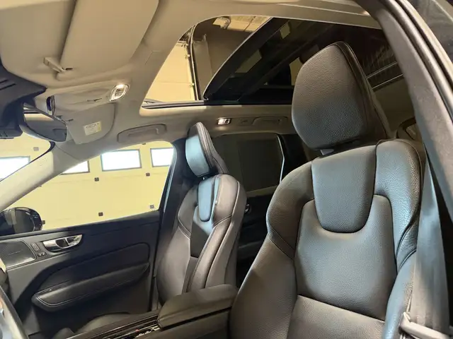 Volvo XC60 view 10
