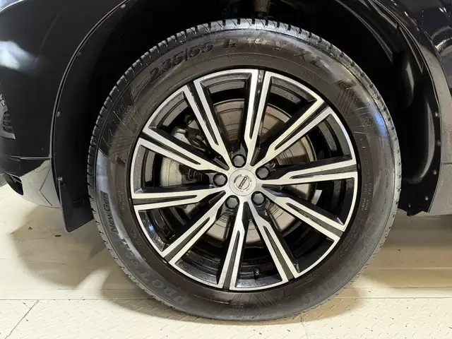 Volvo XC60 view 27