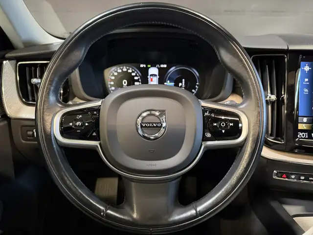 Volvo XC60 view 12