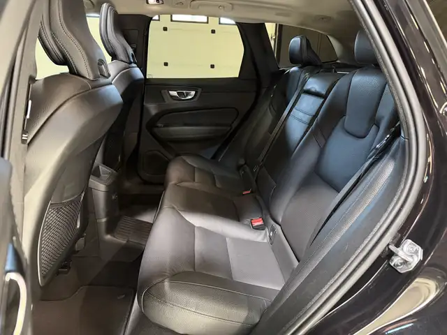 Volvo XC60 view 24