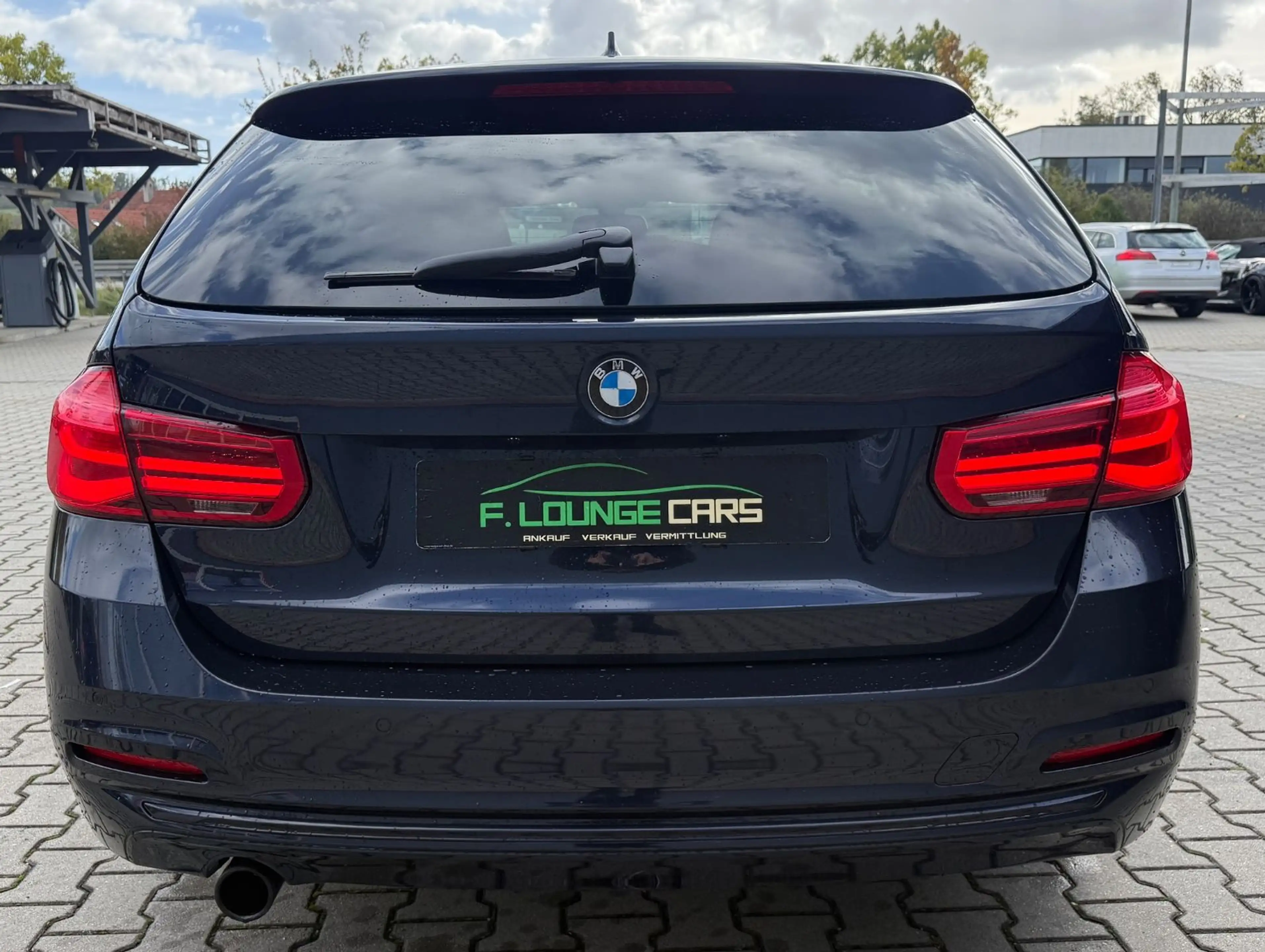 BMW 318 i Touring Sport Line*LED*HuD*Automatik* — photo 5