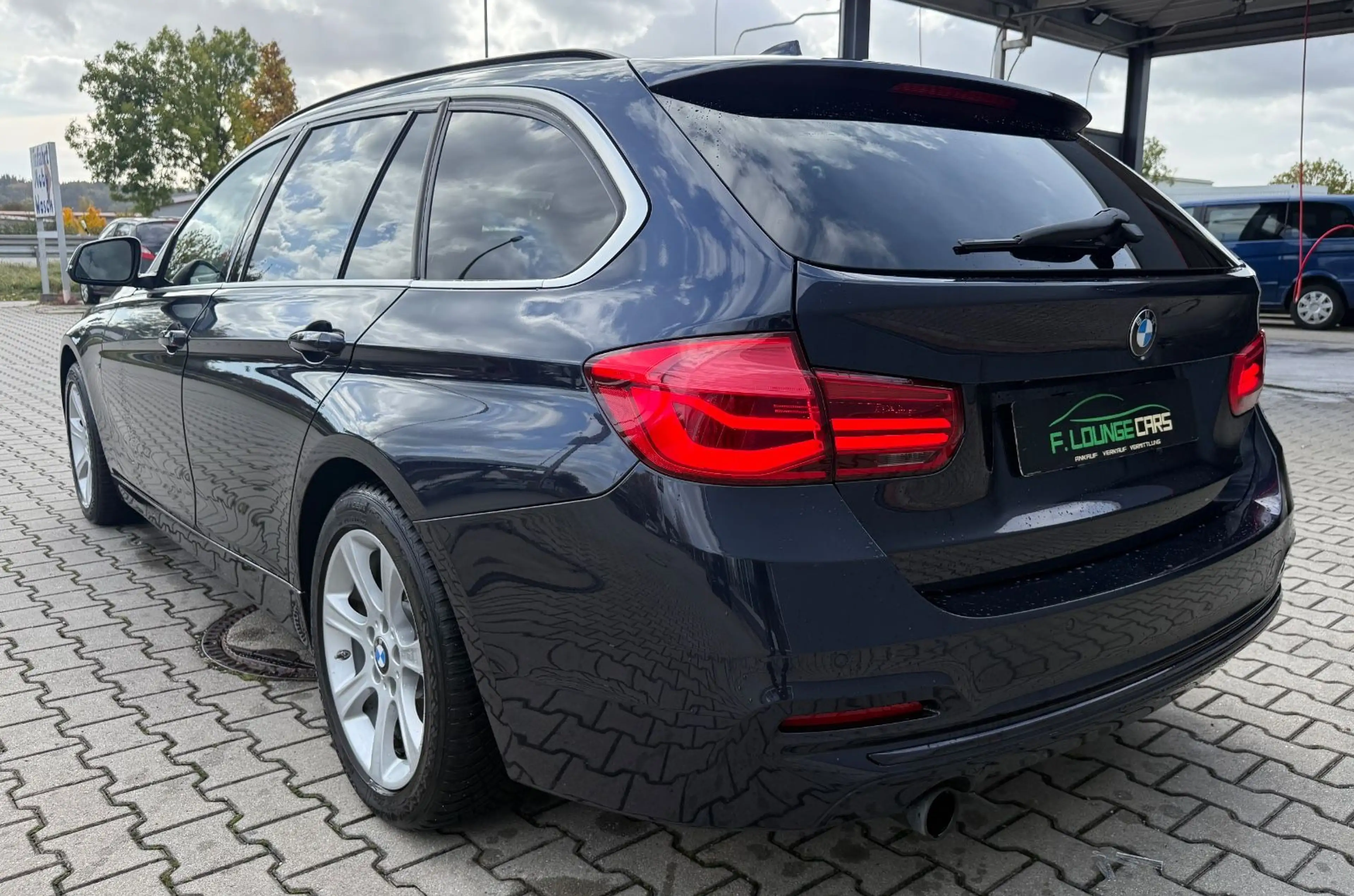 BMW 318 i Touring Sport Line*LED*HuD*Automatik* — photo 6