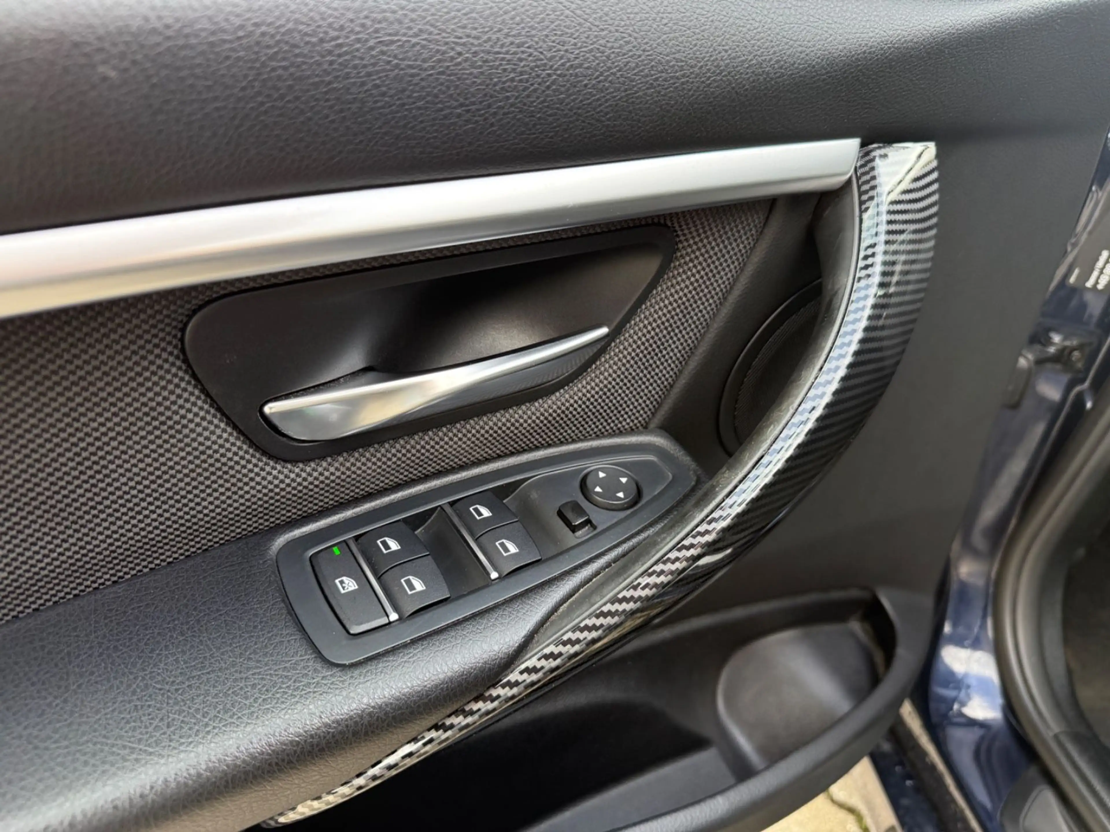 BMW 318 i Touring Sport Line*LED*HuD*Automatik* — photo 12