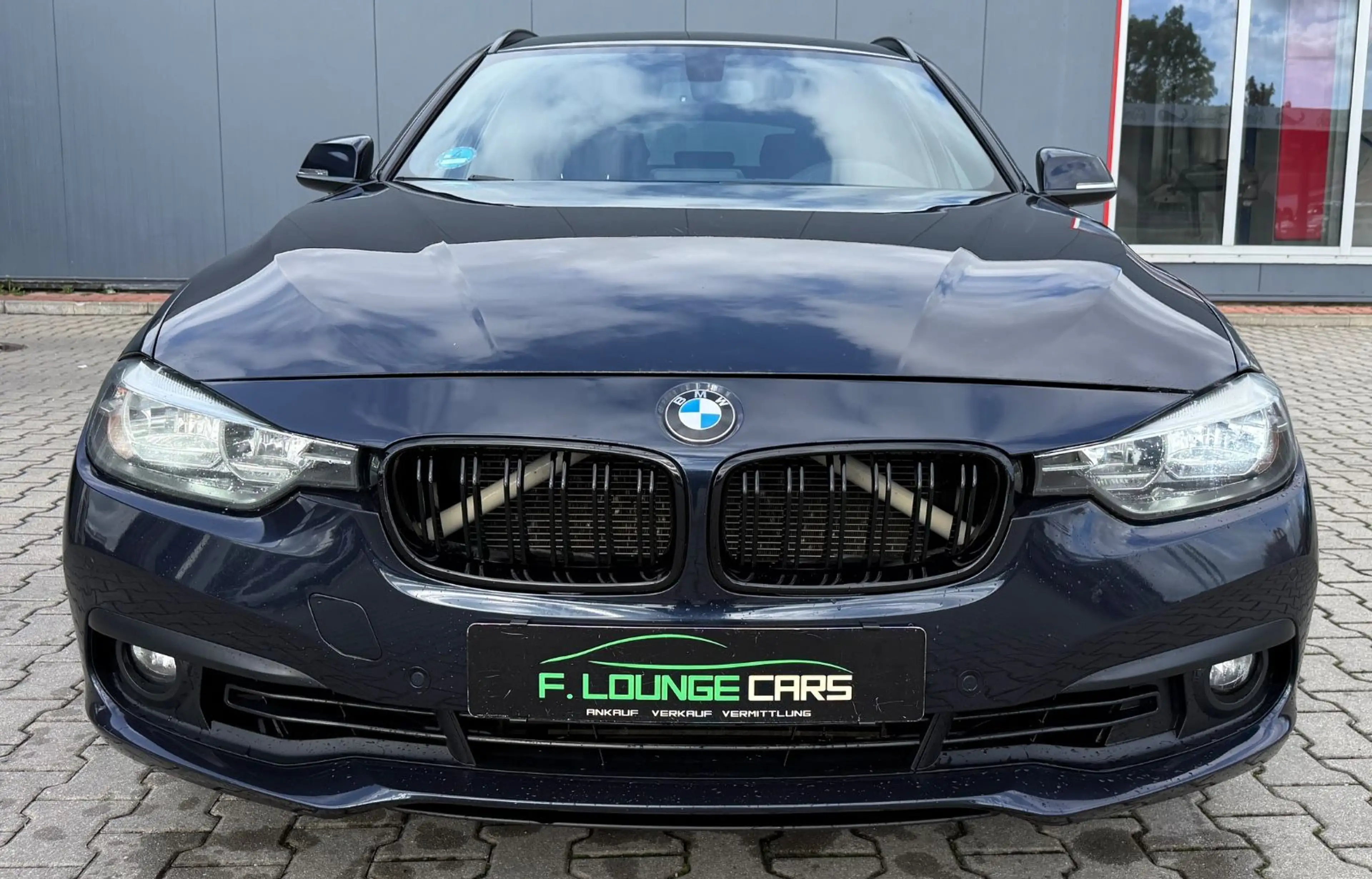 BMW 318 i Touring Sport Line*LED*HuD*Automatik* — photo 2