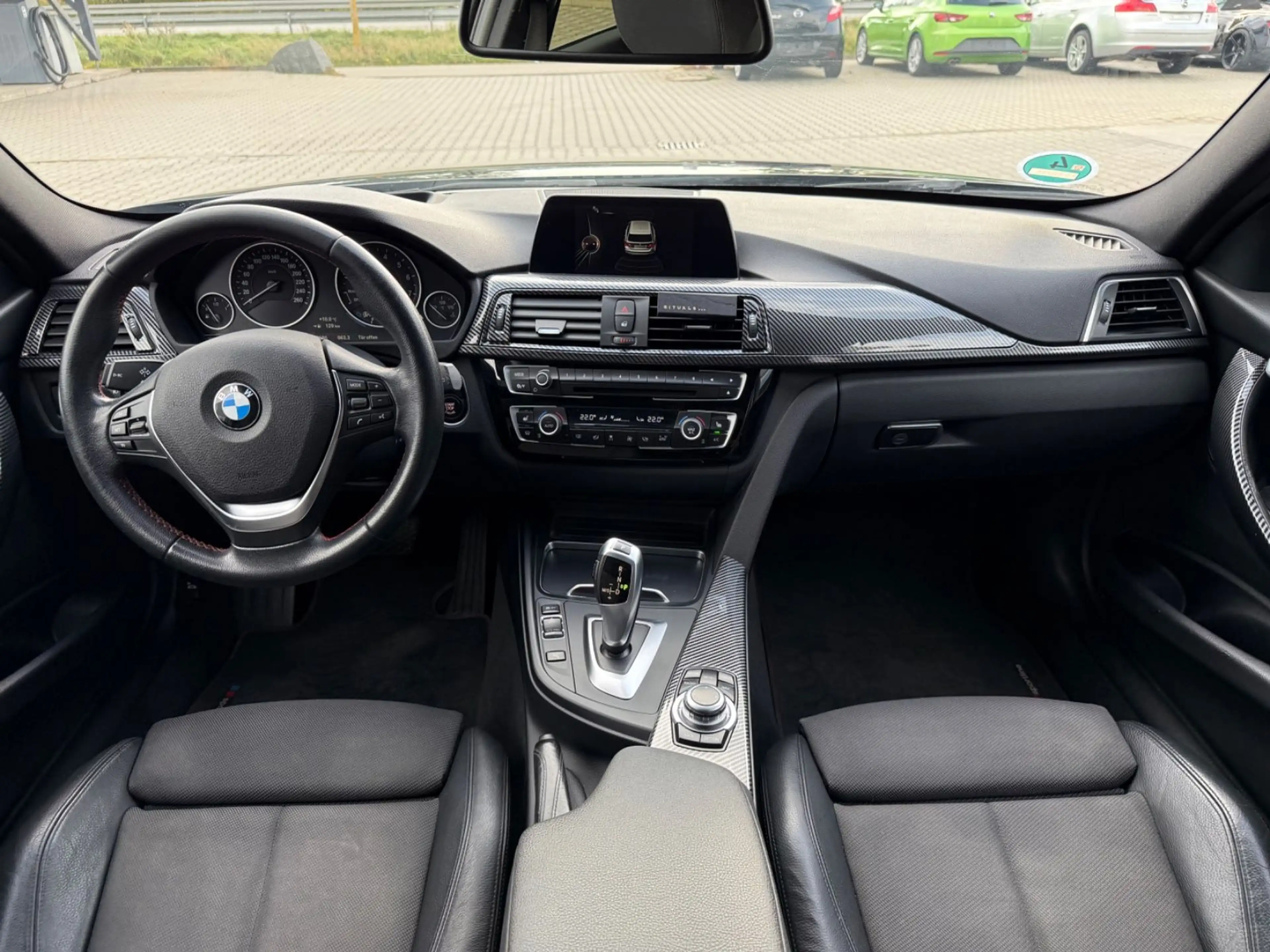 BMW 318 i Touring Sport Line*LED*HuD*Automatik* — photo 8