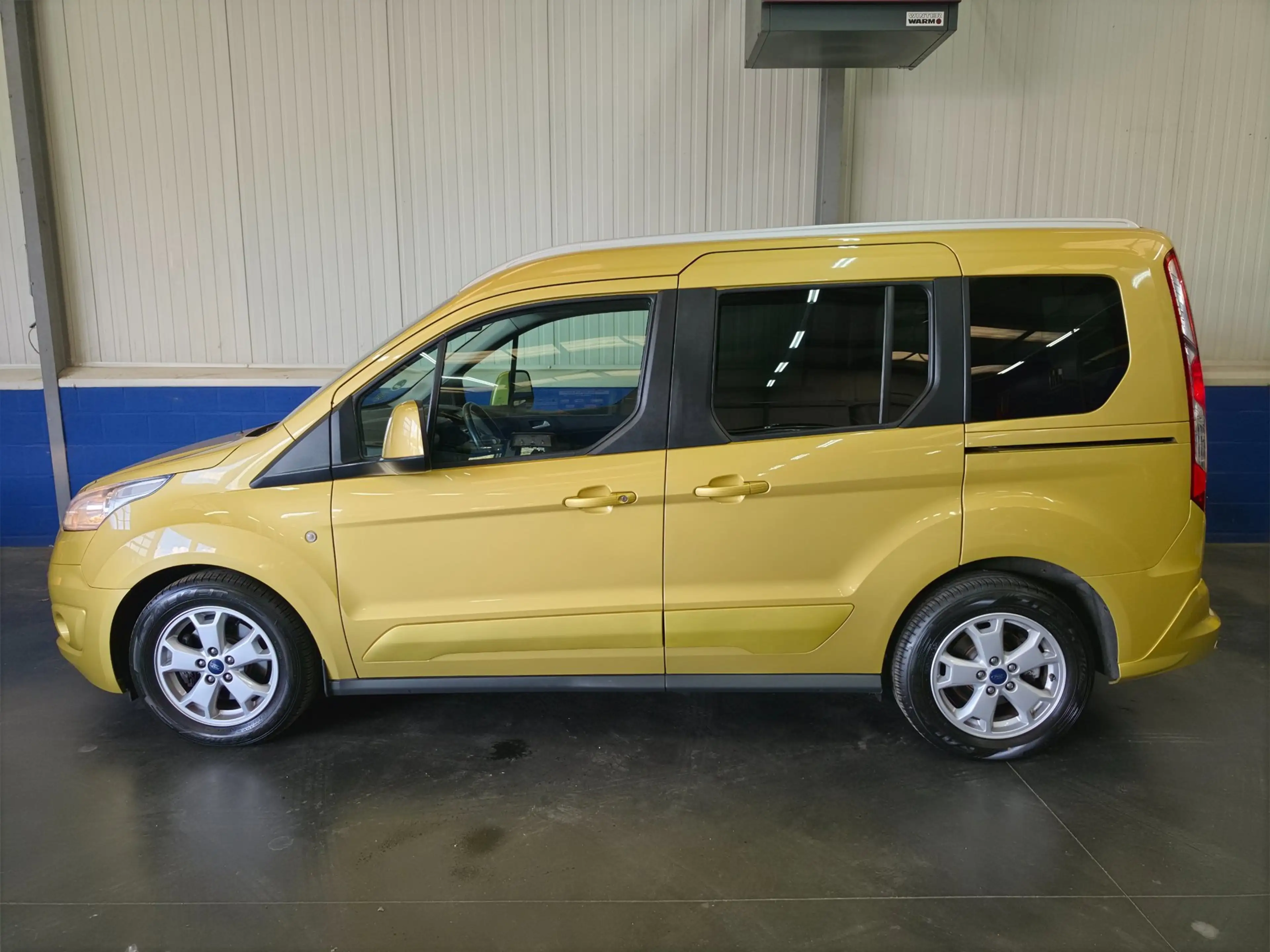 Ford Tourneo Connect Compact 1.0 Titanium — photo 2