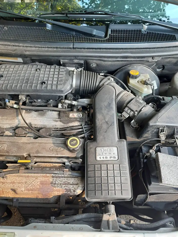 Ford Mondeo GLX, foto 10