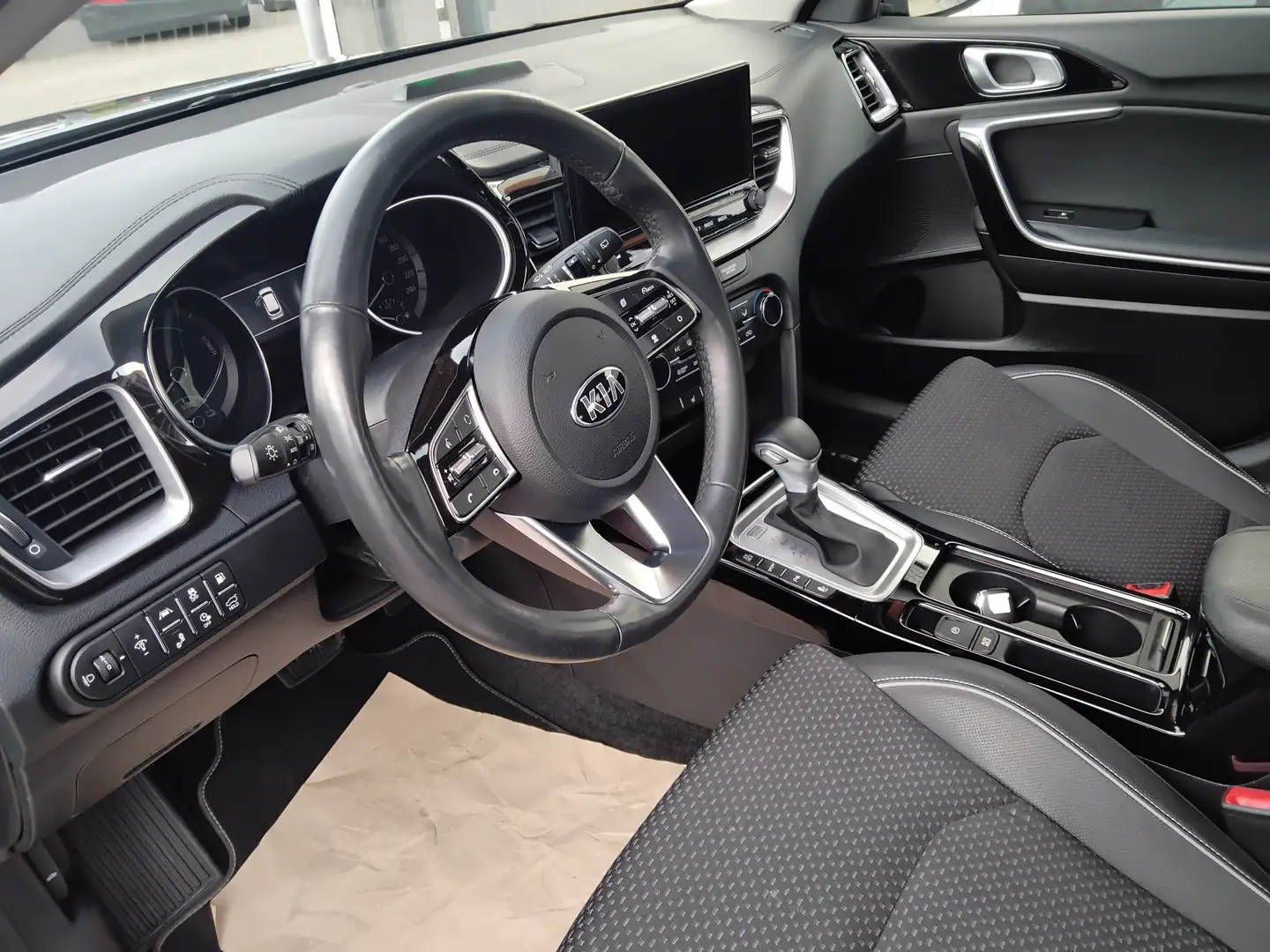 Kia Ceed SW / cee'd SW Plug-in Hybrid Spirit Grau - 2