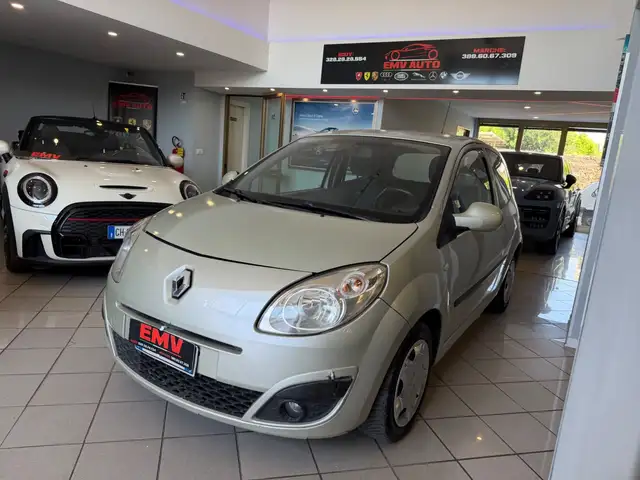 Renault Twingo view 4