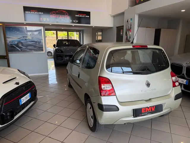 Renault Twingo view 12