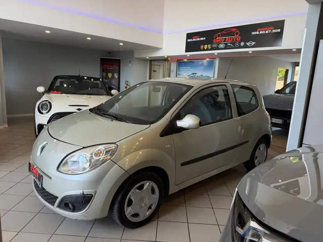 Renault Twingo view 3