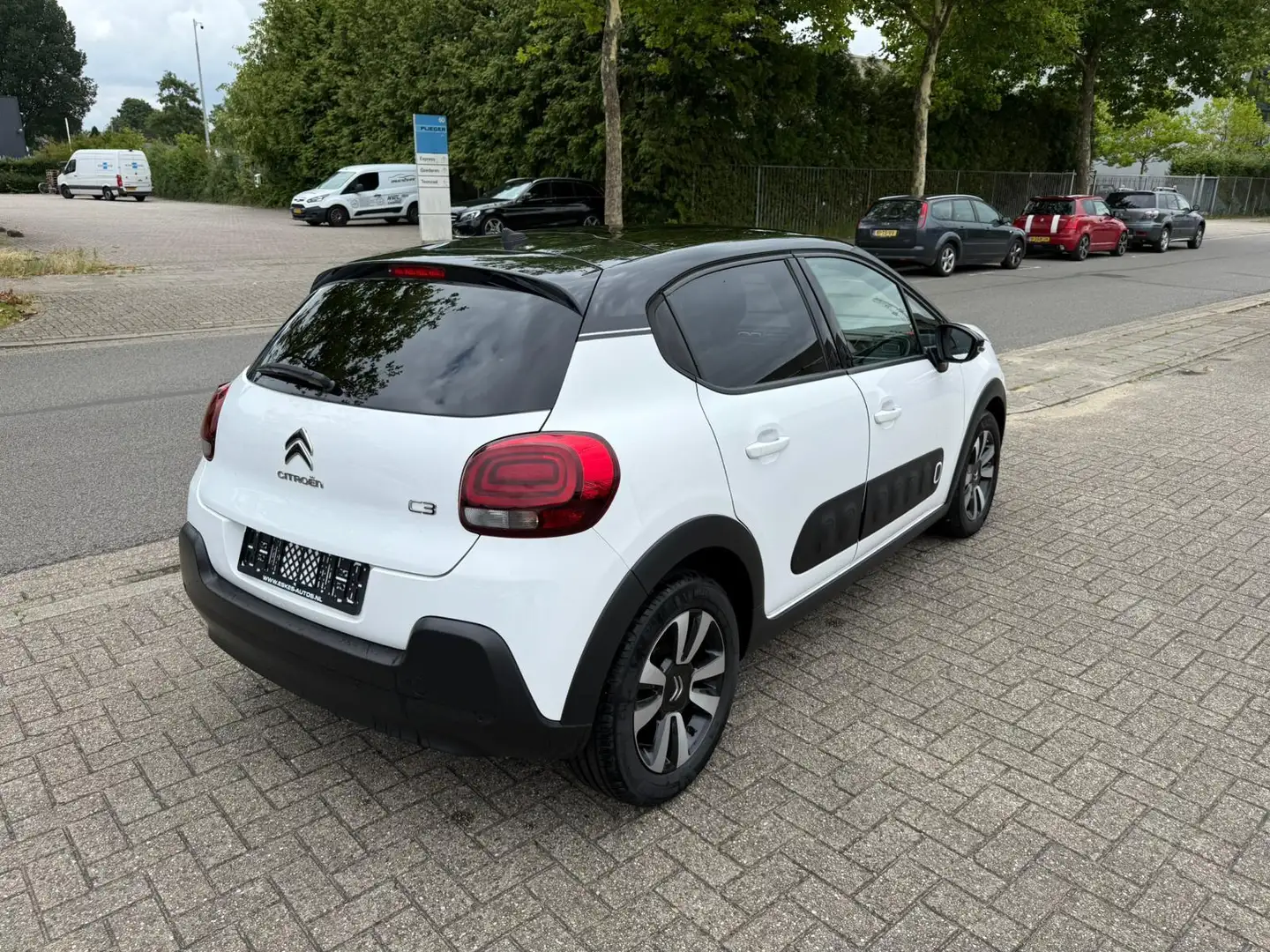 Citroen C3 1.2 PureTech S&S Feel Panodak, Navi, Nette auto Blanco - 2