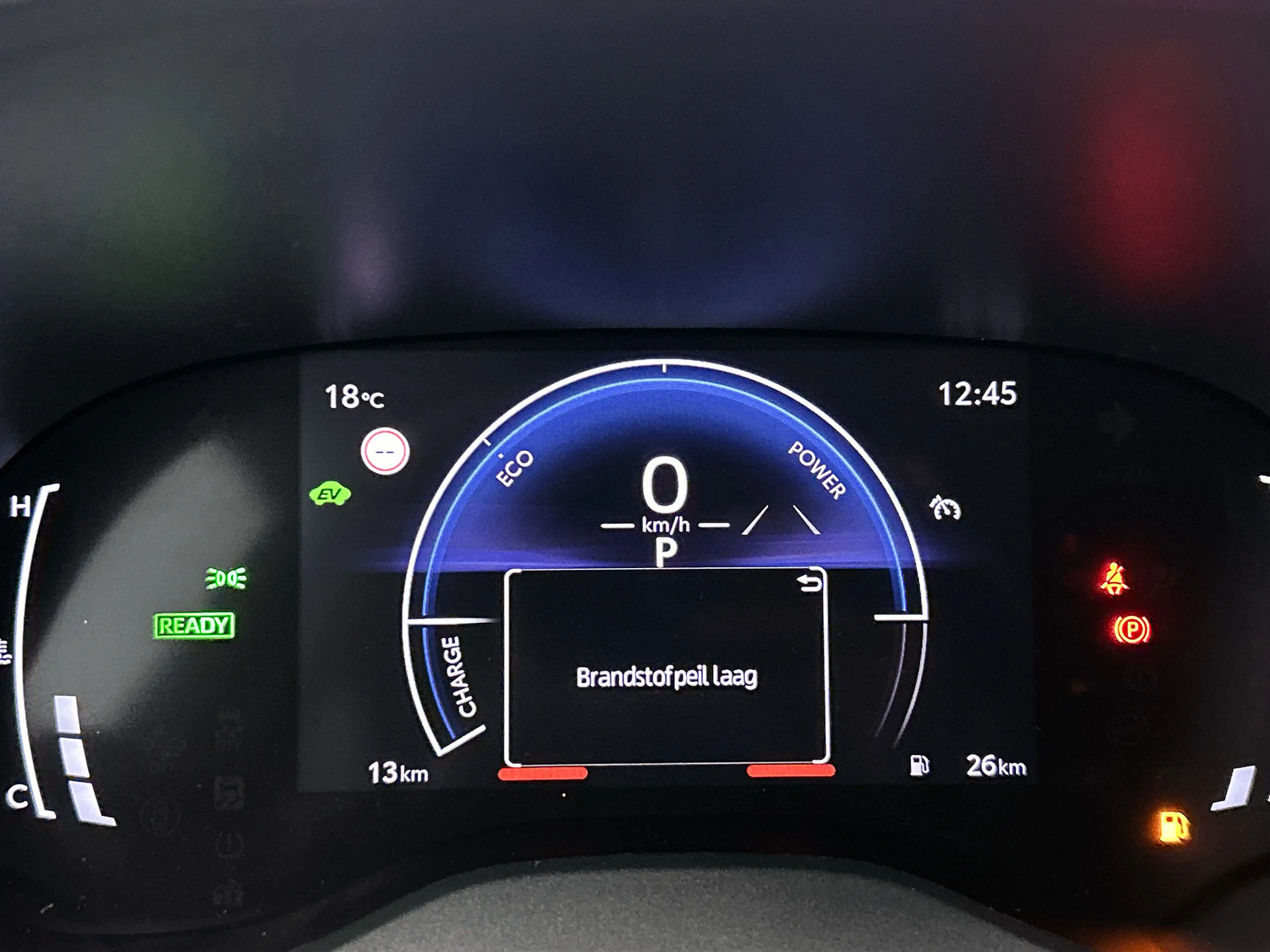 Toyota Yaris 1.5 Hybrid 115 Dynamic 3600,- voordeel!| Carplay | — photo 5