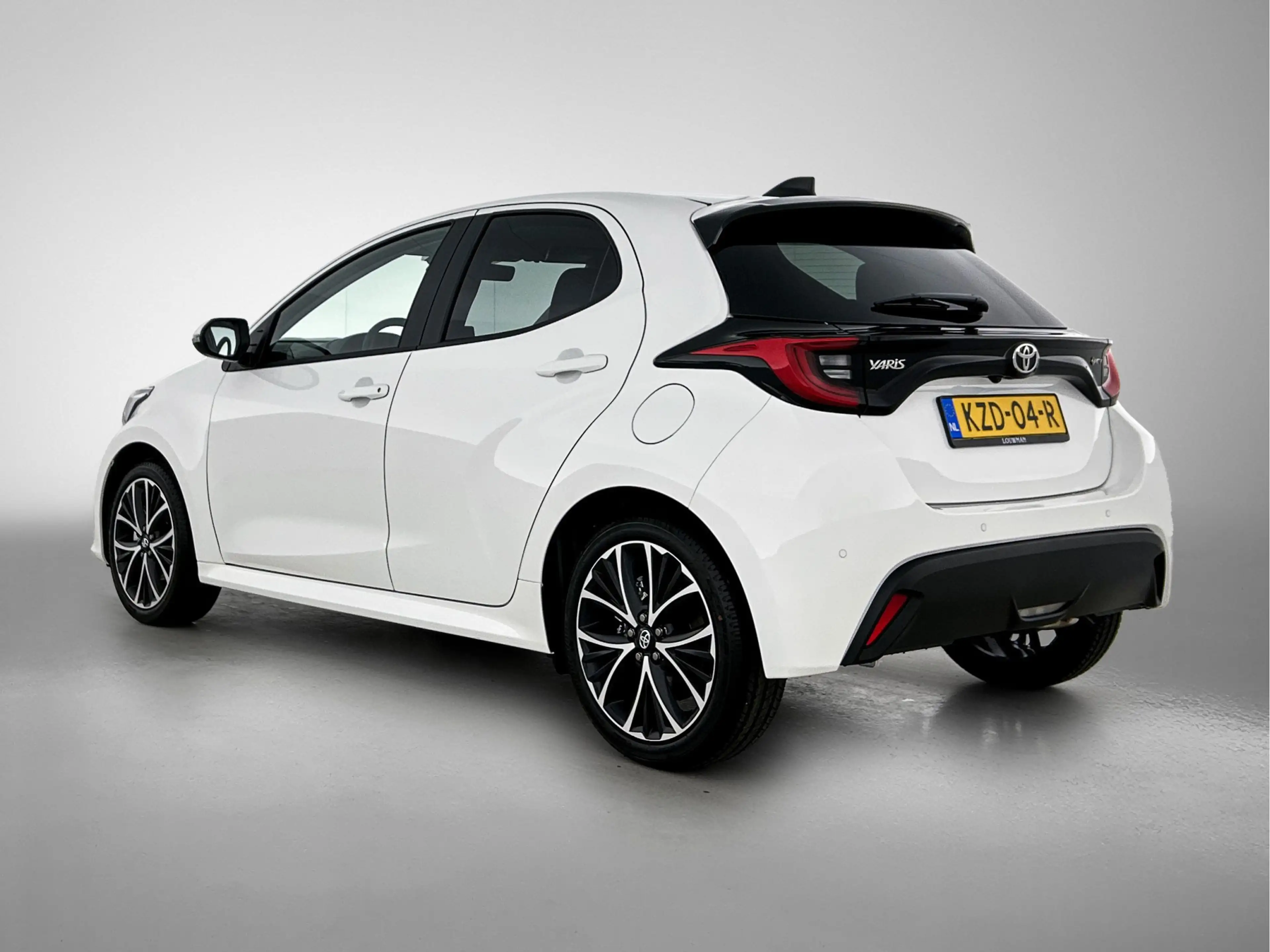 Toyota Yaris 1.5 Hybrid 115 Dynamic 3600,- voordeel!| Carplay | — photo 14