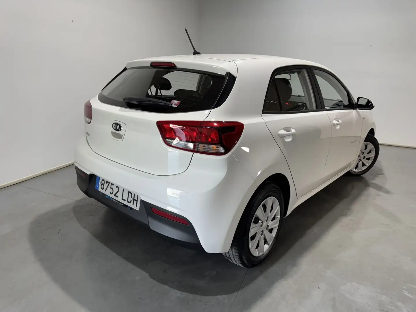 Kia Rio 1.2 CVVT Concept Blanc - 2