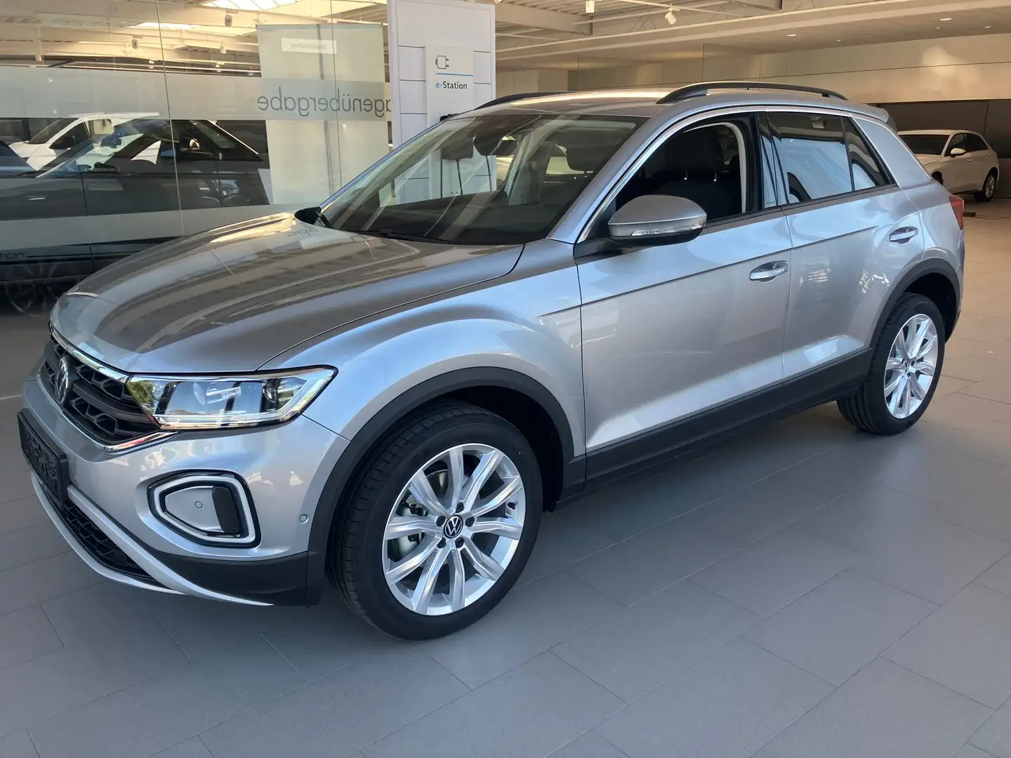 Volkswagen T-Roc Friends TSI Silber - 1