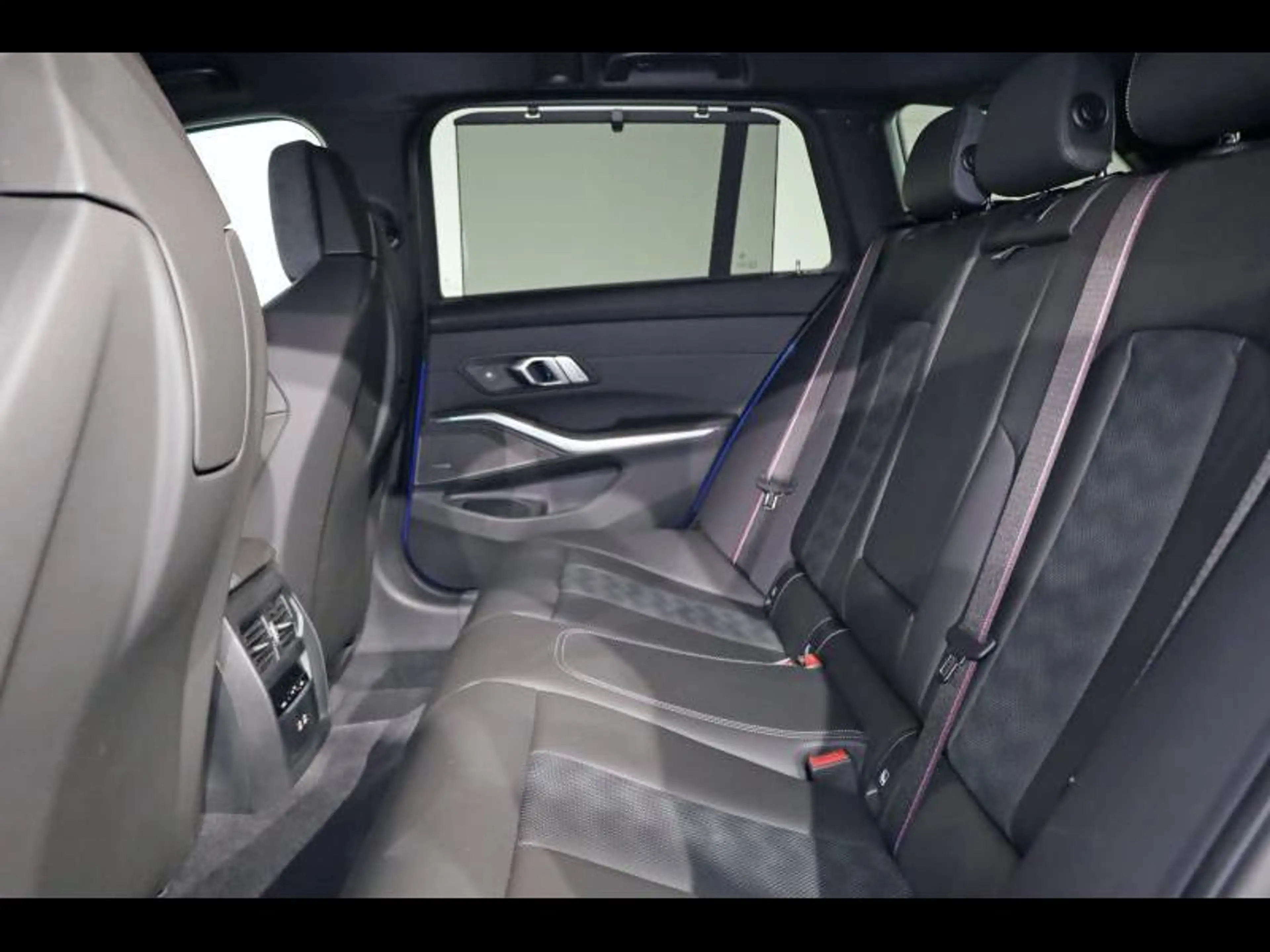 BMW M3 Competition M xDrive Touring — photo 10