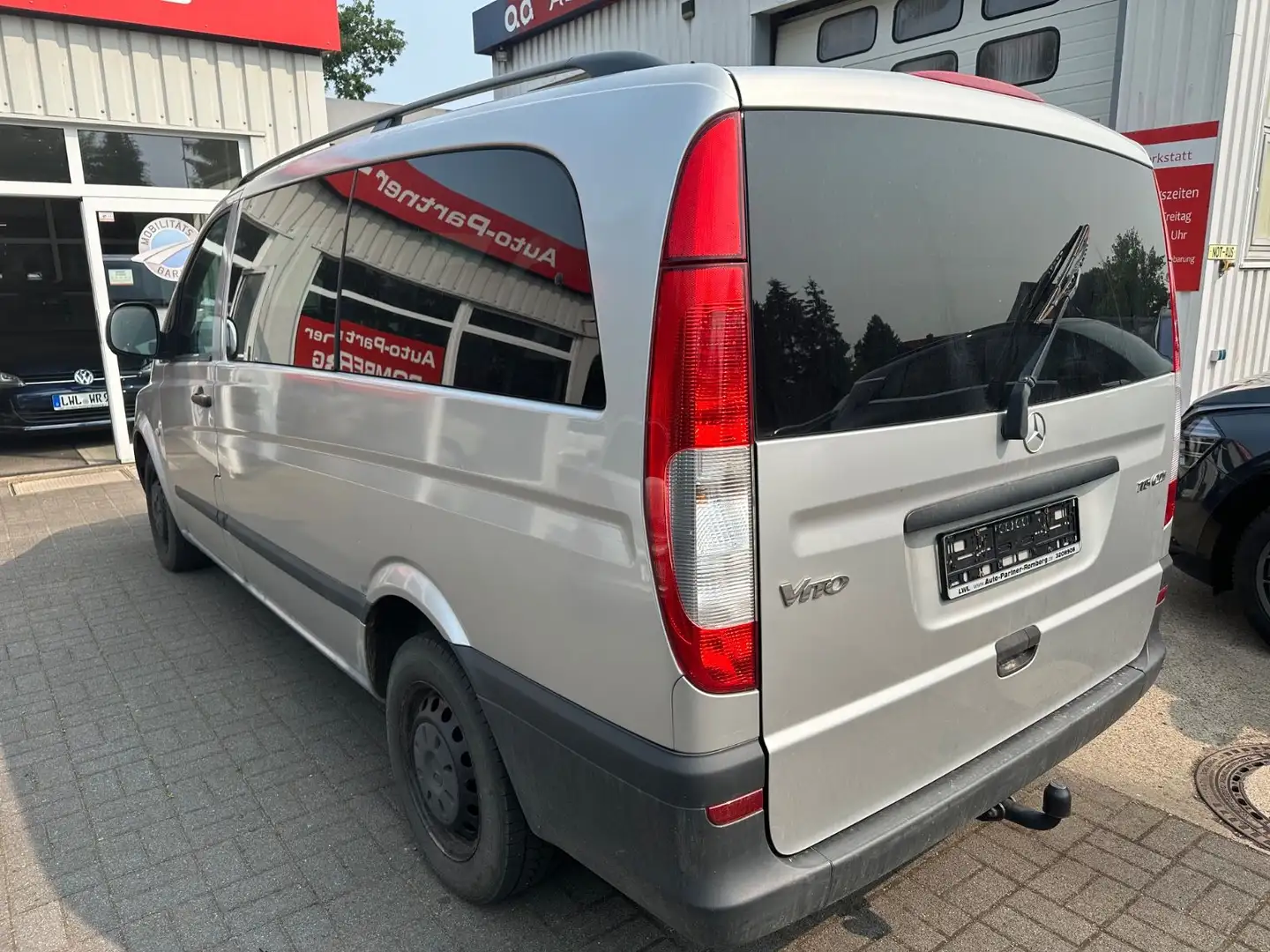 Mercedes-Benz Vito Kombi 115 CDI lang Silber - 2