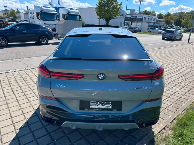 BMW X6 view 6