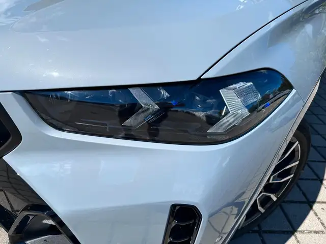 BMW X6 view 10