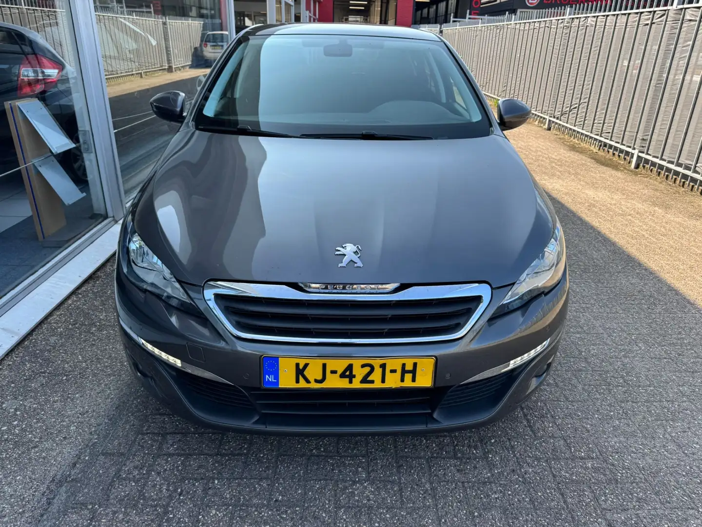 Peugeot 308 1.2 PureTech Blue Lease Executive | Airco | Panora Grigio - 2