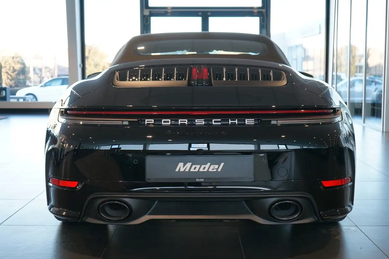 Porsche 992 .2 Carrera 4S Cabrio | SportDesign | 18-Wege 6