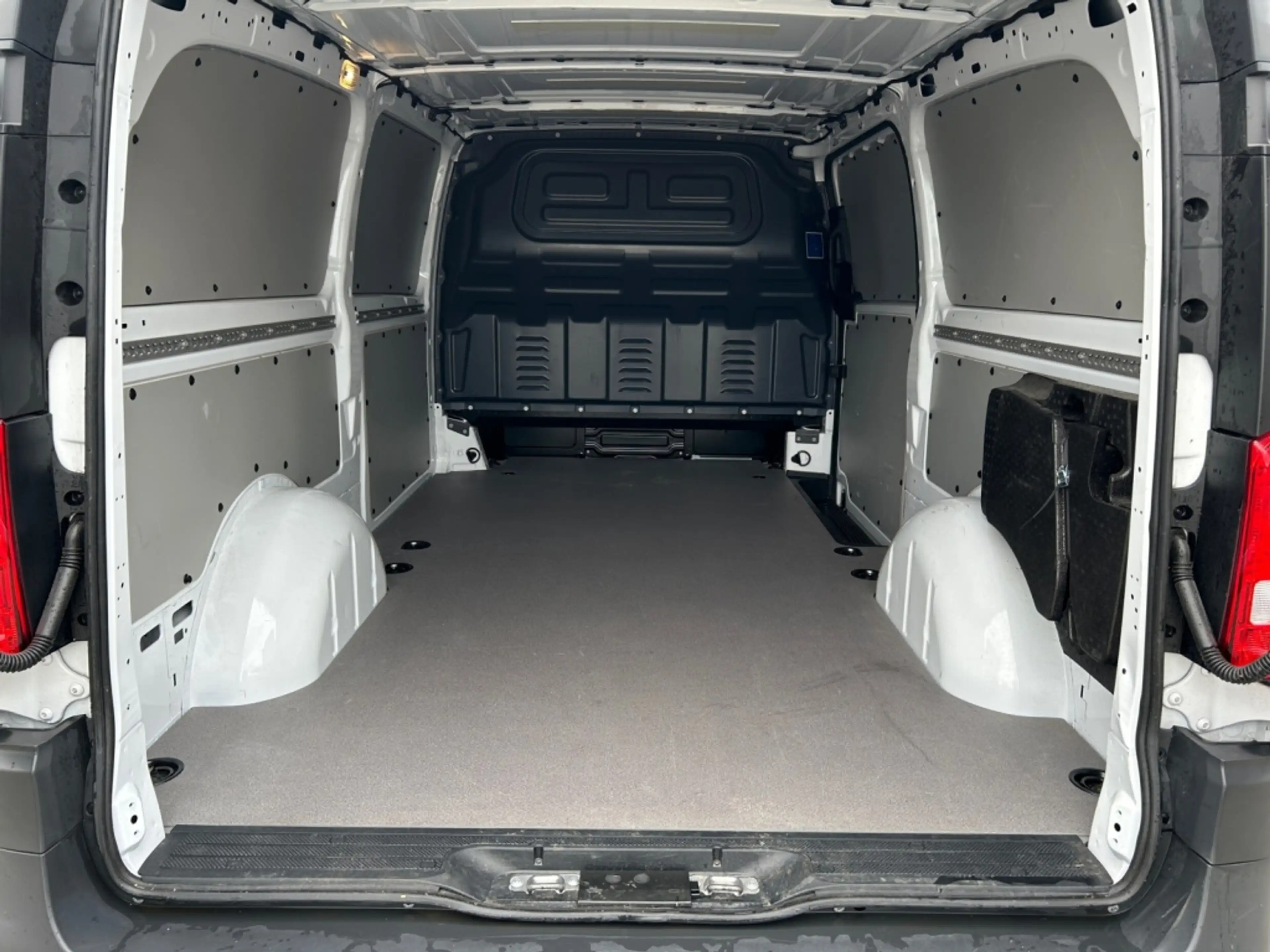 Mercedes-Benz Vito 116 CDI Kasten Extralang MBUX*KAM*KLIMA*AHK — photo 14
