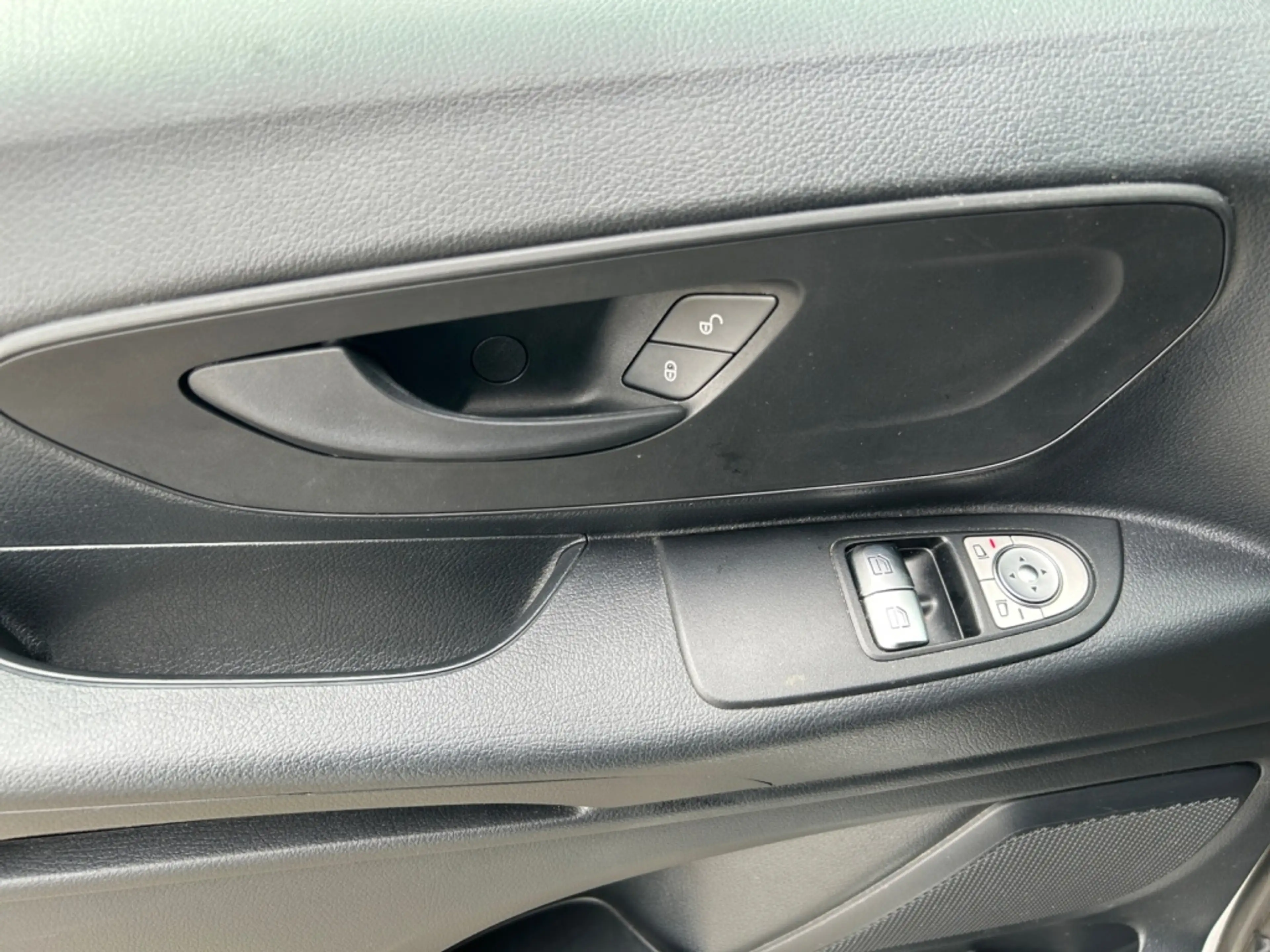 Mercedes-Benz Vito 116 CDI Kasten Extralang MBUX*KAM*KLIMA*AHK — photo 11