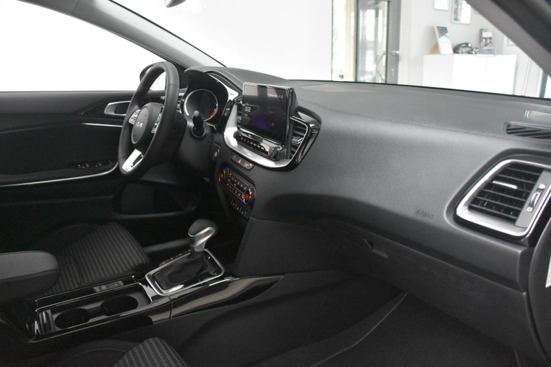 Kia Ceed SW / cee'd SW Ceed SW Ultimate Edition DCT Navi Kamera SCC — photo 13