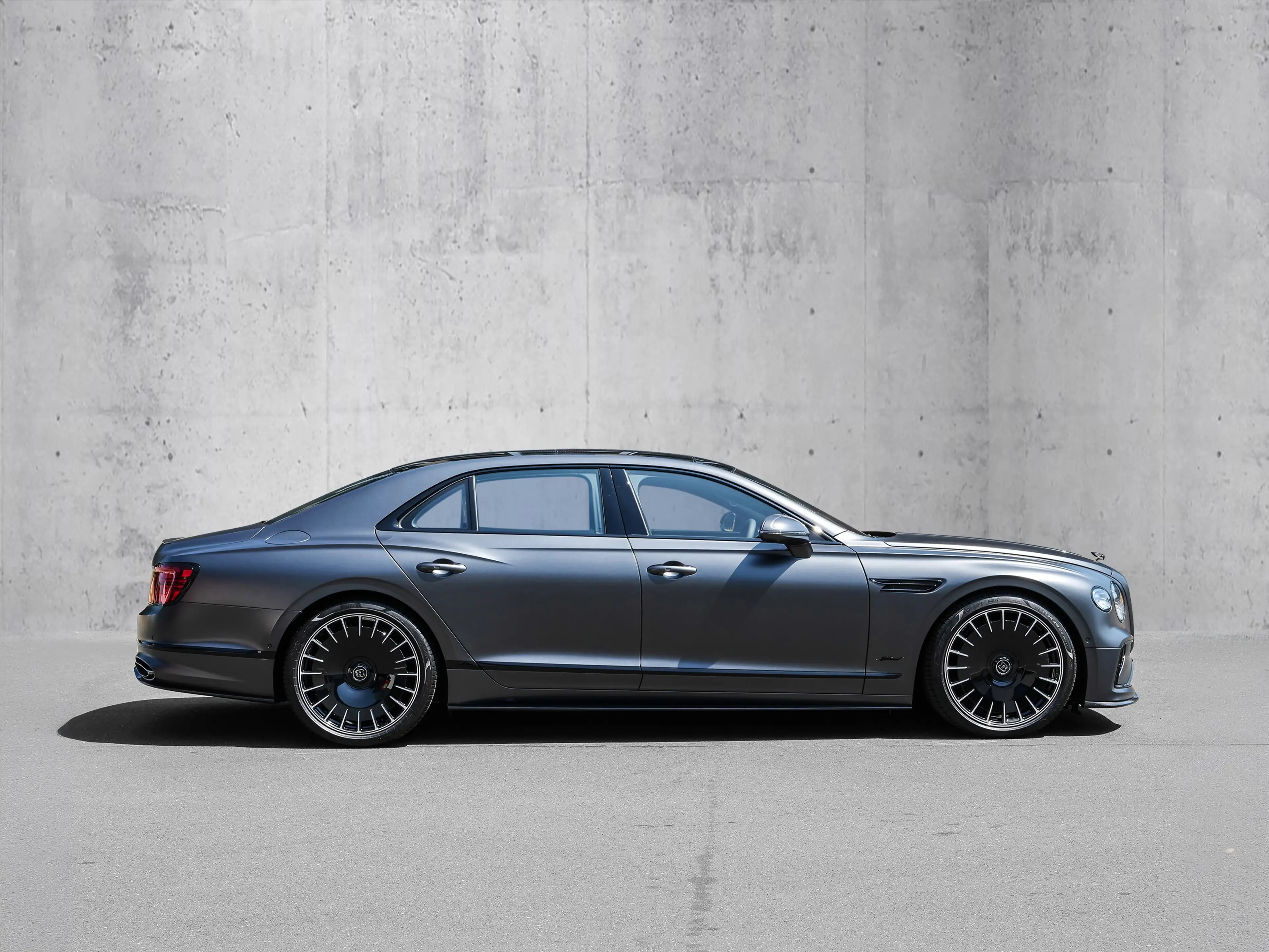 Bentley Flying Spur Speed Rear Entertainment, Dark Chrome — photo 2