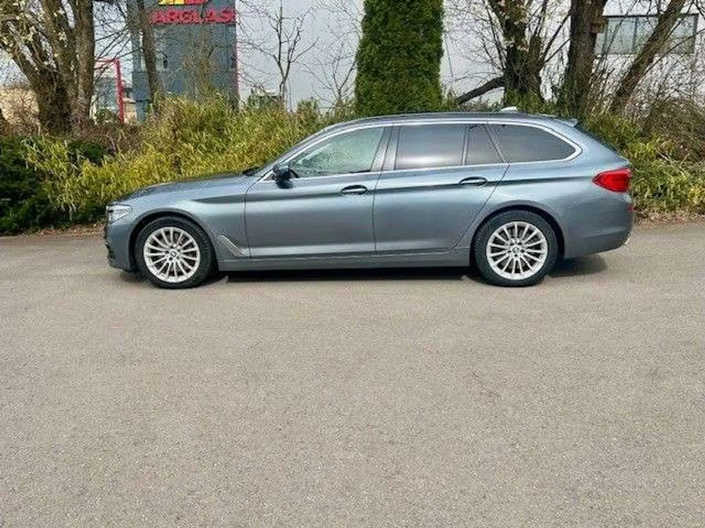 BMW 540 Baureihe 5 Touring d xDrive - AHK - HEADUP Bleu - 2