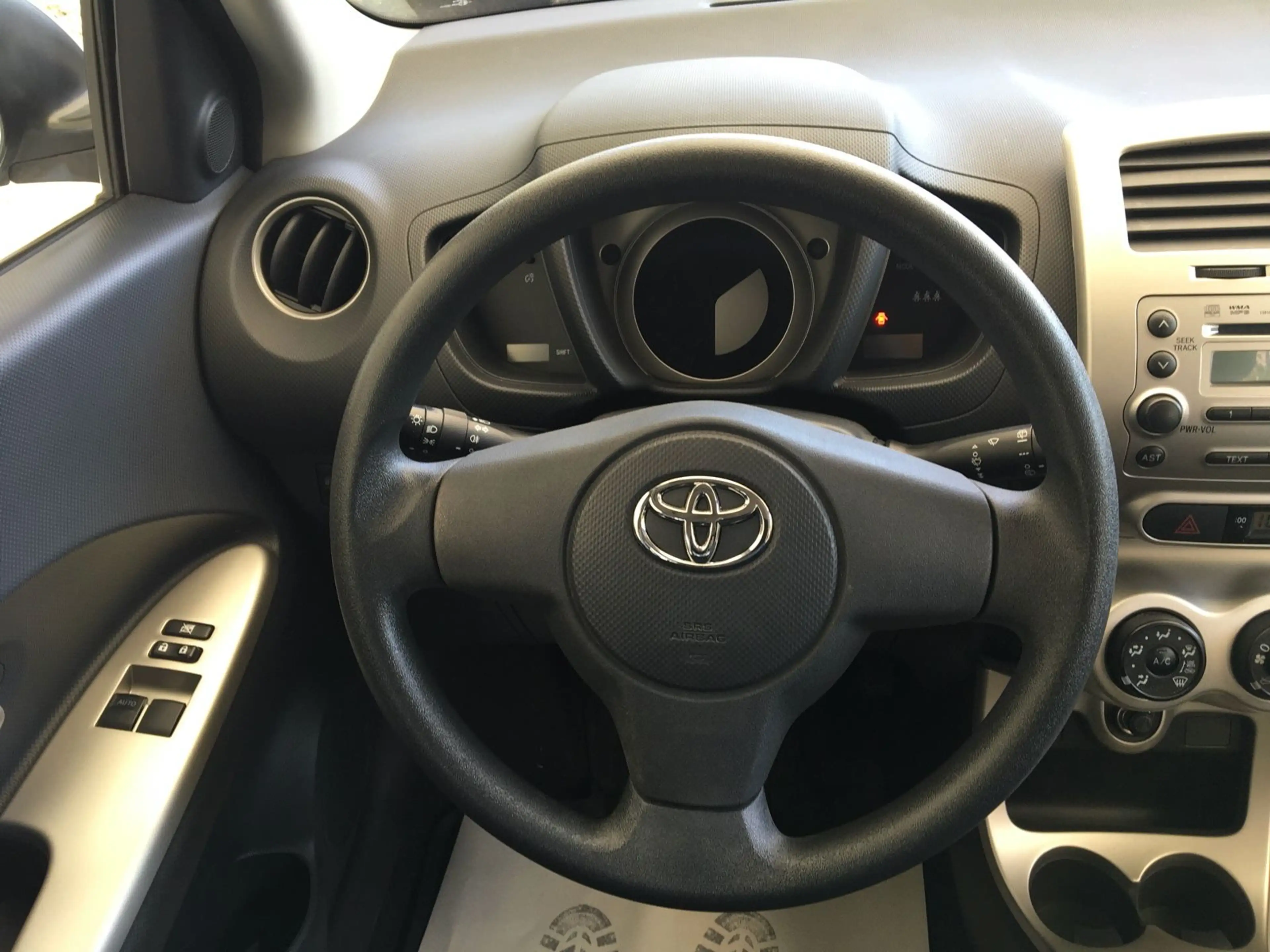 Toyota Urban Cruiser Urban 1.3 Cruiser 1.Hand/70 TKM/Klima/Allwetter — photo 11