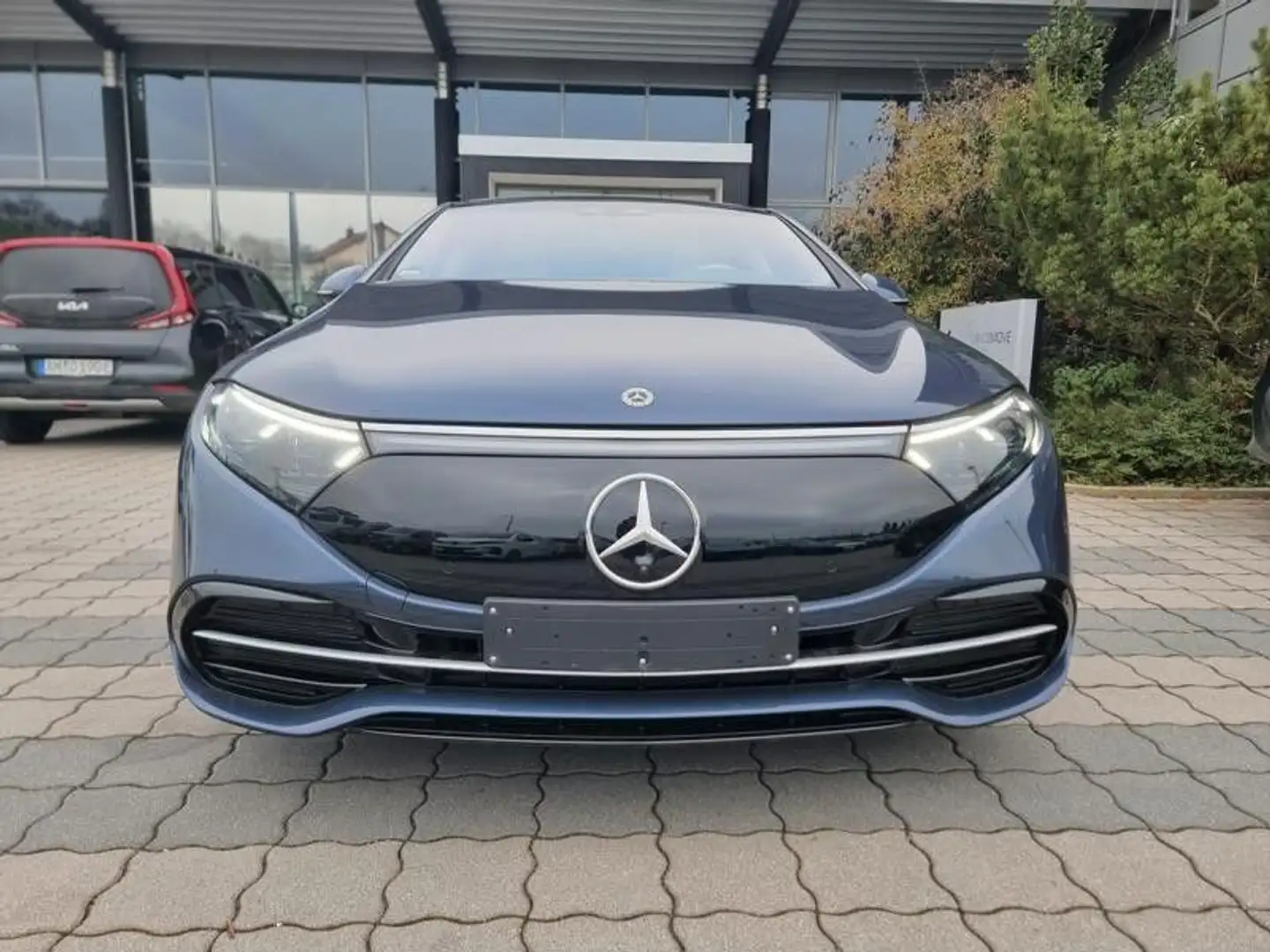 Mercedes-Benz EQS 450 4Matic Blau - 2