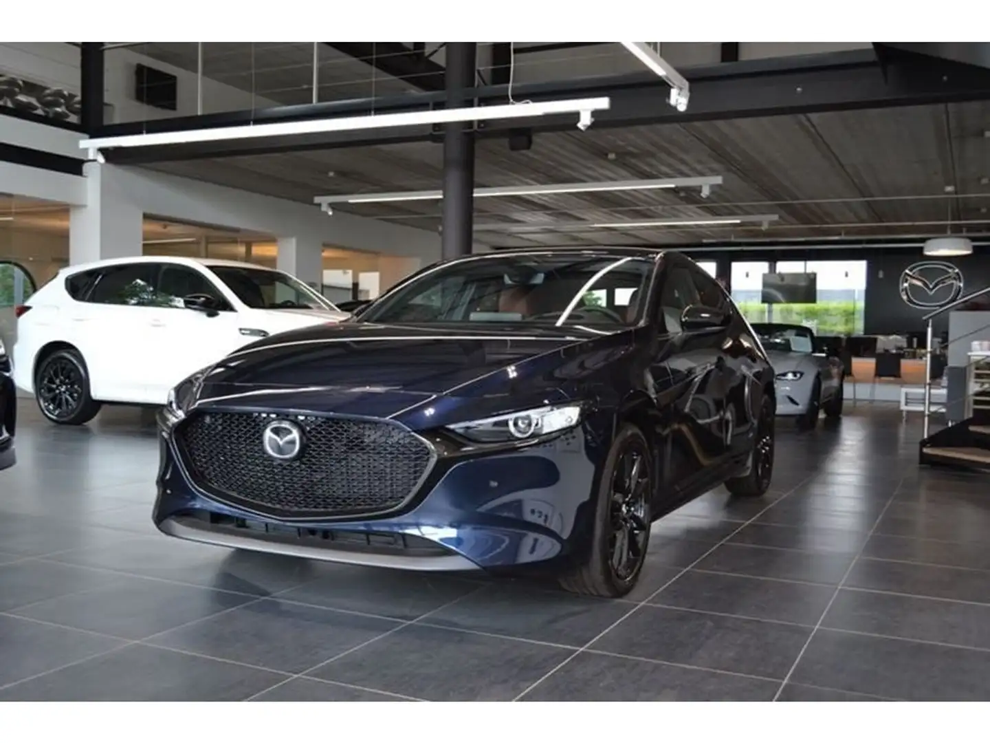 Mazda 3 Nagisa - 2.0L M-Hybrid - Automaat Blau - 1