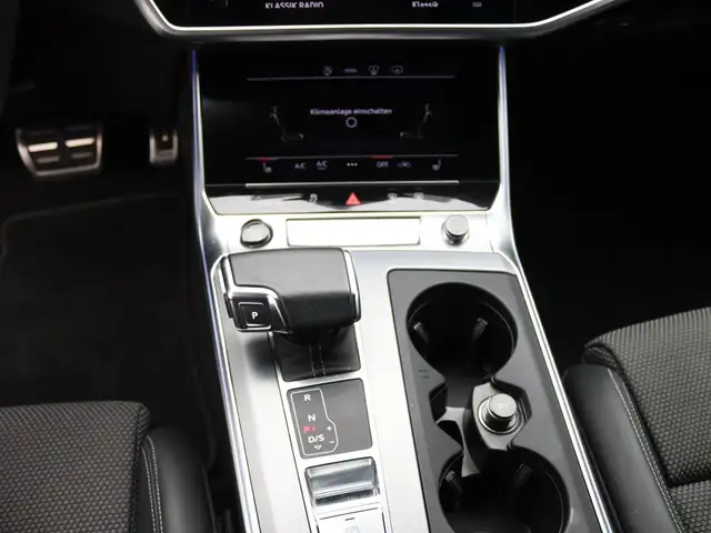 Audi A6 view 13