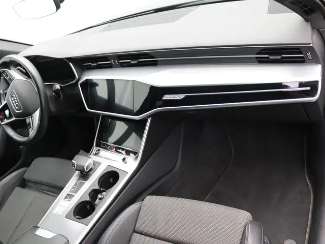 Audi A6 view 9