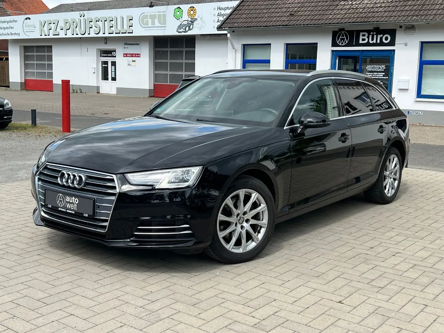 Audi A4 Avant 2.0TDI  Sport+DSG+Digitial Tacho+TÜV ne Zwart - 1