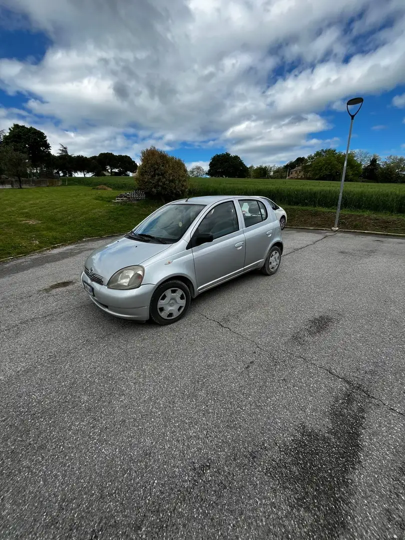 Toyota Yaris 5p 1.0 - 1