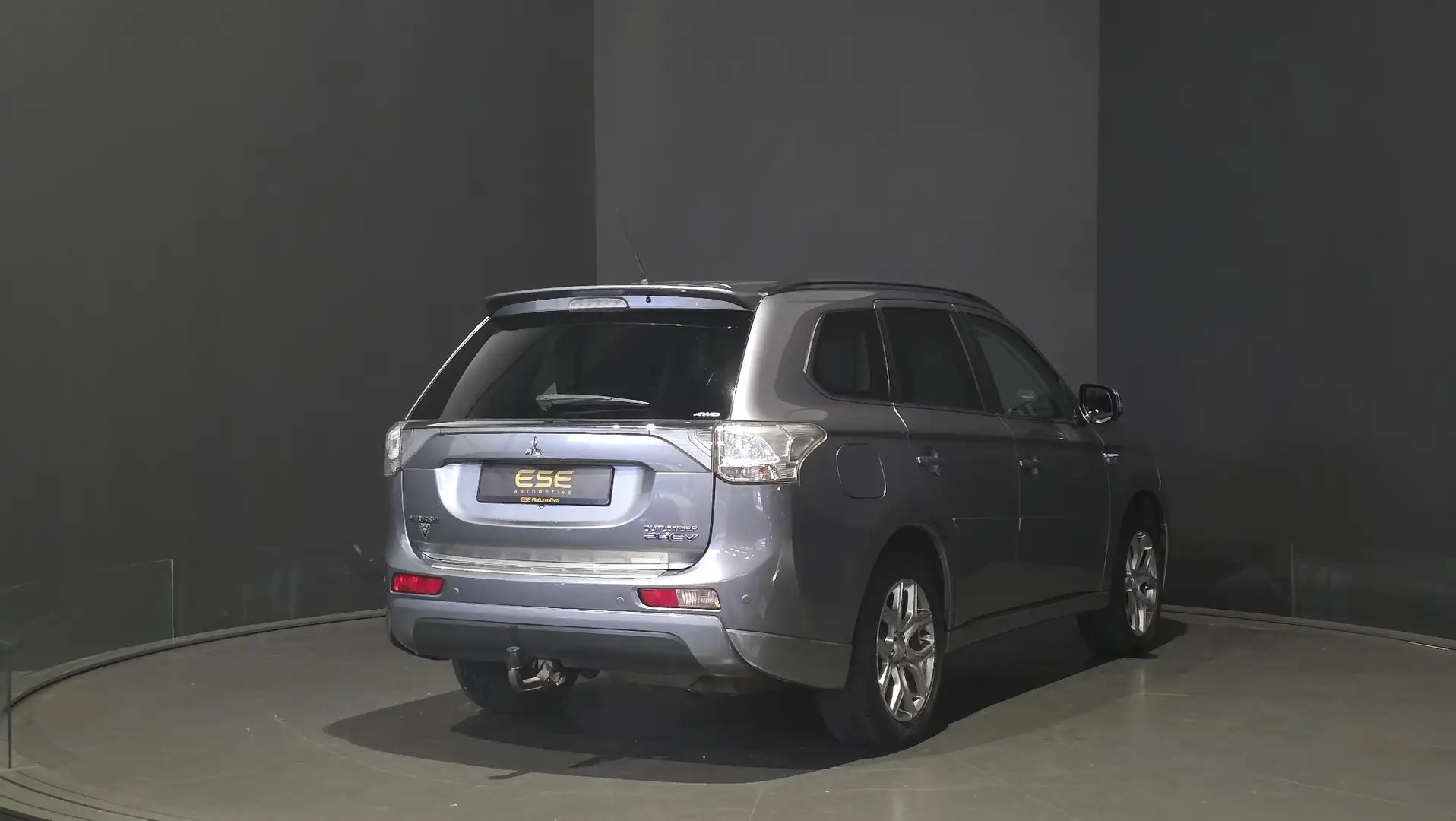 Mitsubishi Outlander 2.0 PHEV Instyle+ | Trekhaak | Schuif-/kanteldak | Gris - 2