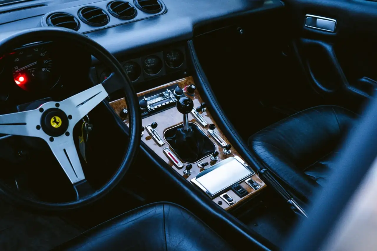 Ferrari 400 i, foto 12