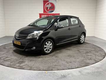 1.0 VVT-i Trend, Achteruitrijcamera, Climate Airco