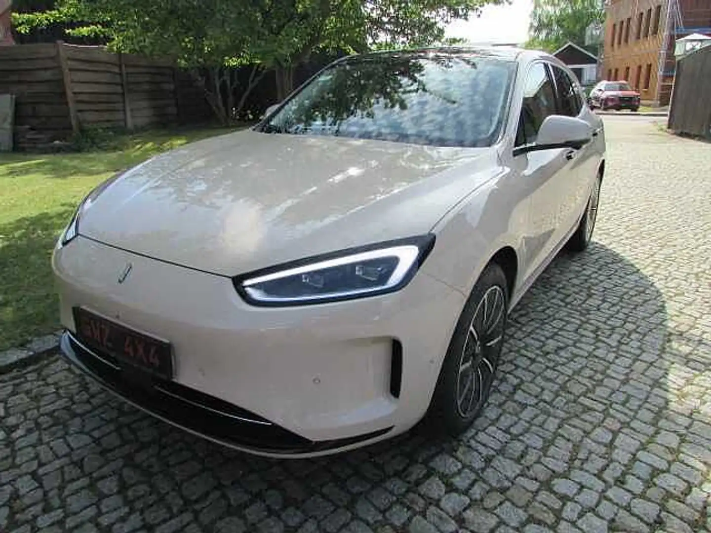 Seres Seres 3 EV  530 km Executive Luxury High Performance SUV 6 Bej - 1