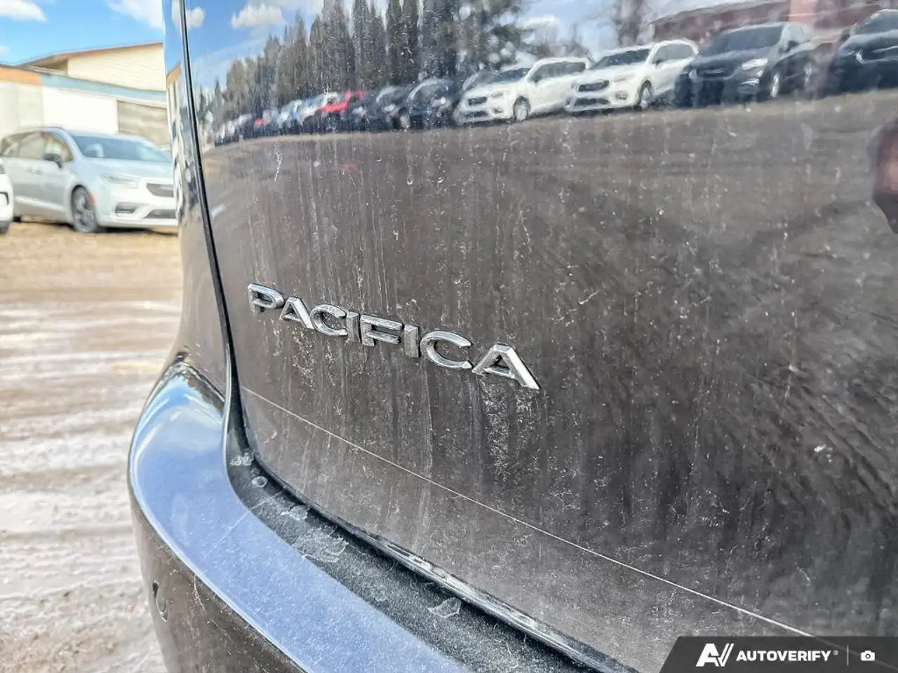 Chrysler Pacifica снимка Chrysler Pacifica